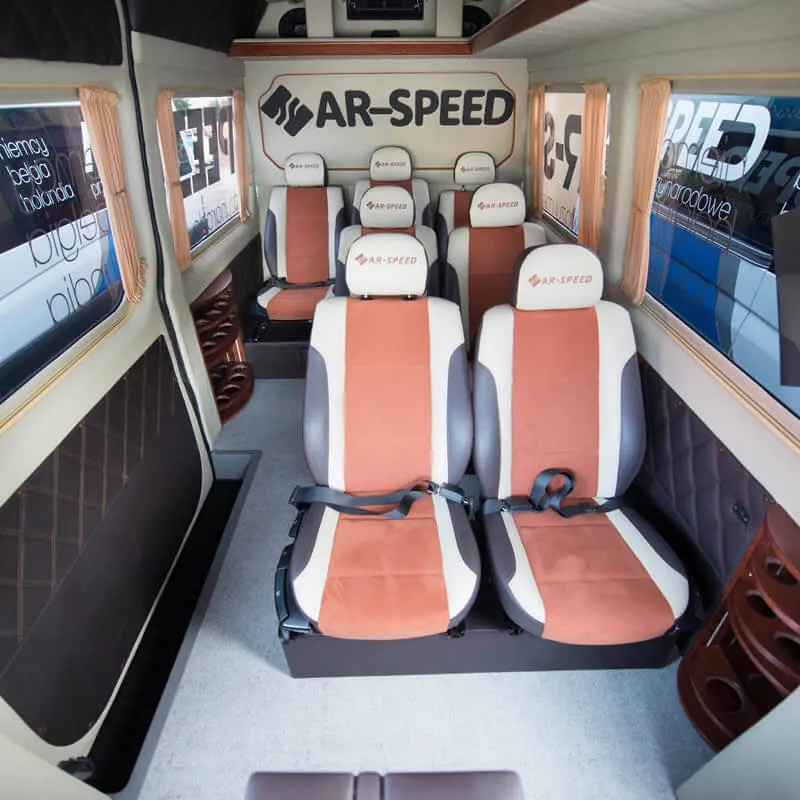 Wnętrze busa AR-SPEED, zdjęcie 01