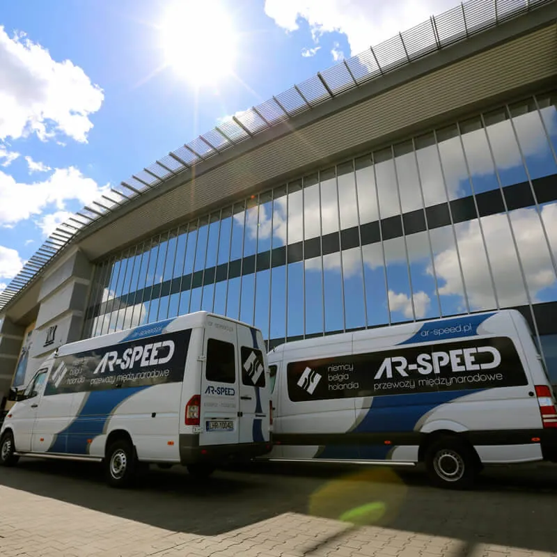 Busy AR-SPEED z zewnątrz, zdjęcie 04
