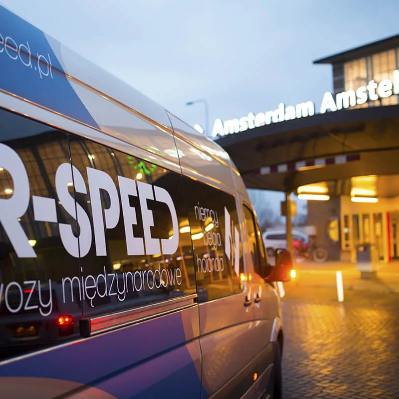 Busy AR-SPEED z zewnątrz, zdjęcie 30